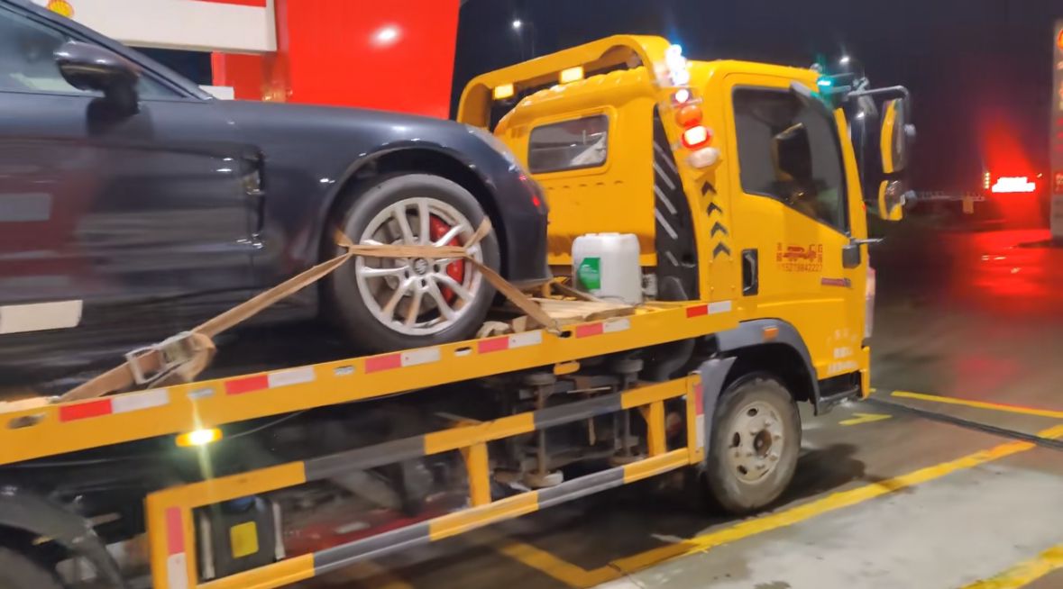 永川行车途中遇到突发状况该如何呼叫道路救援？